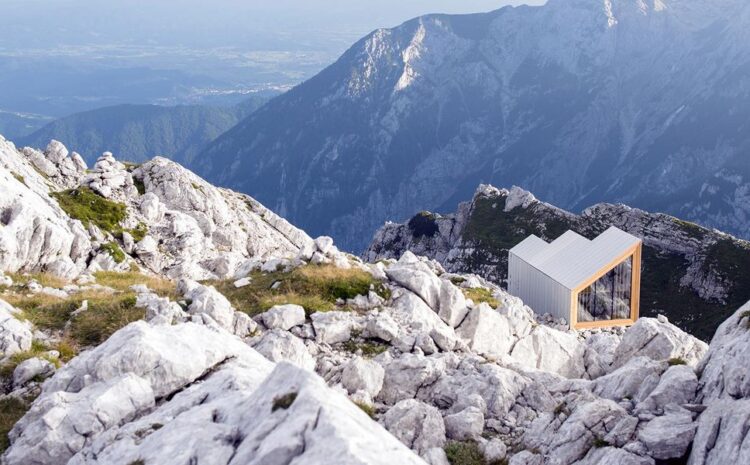  Travel Inside The World’s Most Spectacular Cliffside Homes