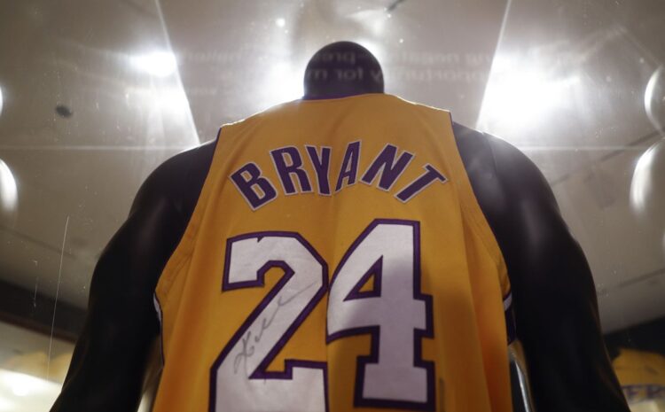  Kobe Bryant’s iconic MVP jersey heads to auction